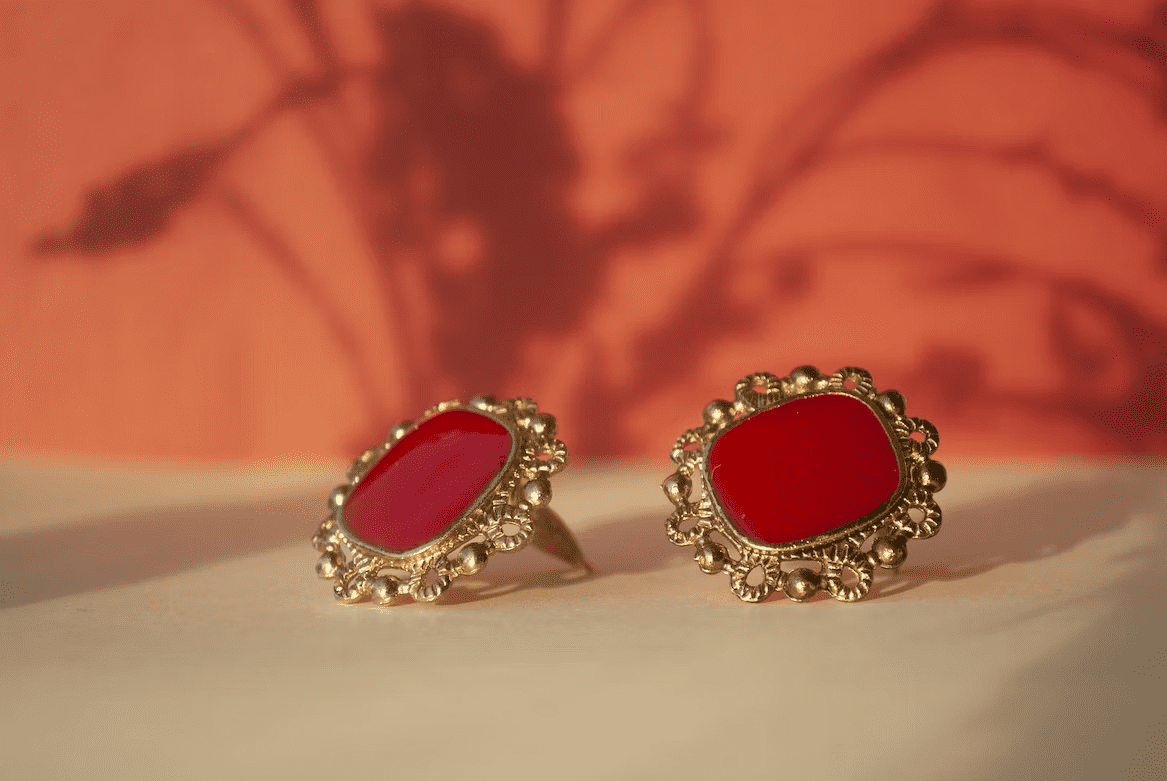 Vintage Jewelry: Tips for Appraisal and Proper Care